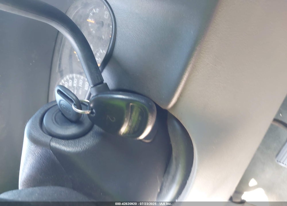 2004 CHEVROLET TAHOE VIN: 1GNEC13V34R296957