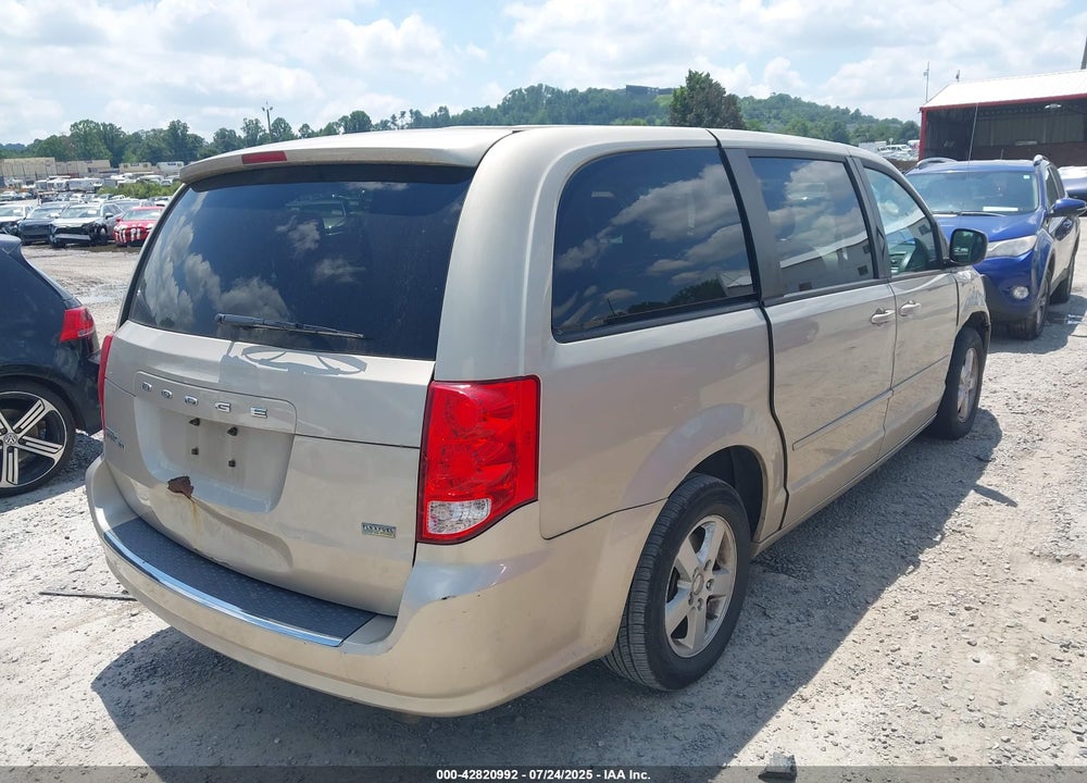 2013 DODGE GRAND CARAVAN VIN: 2C4RDGCG4DR528021
