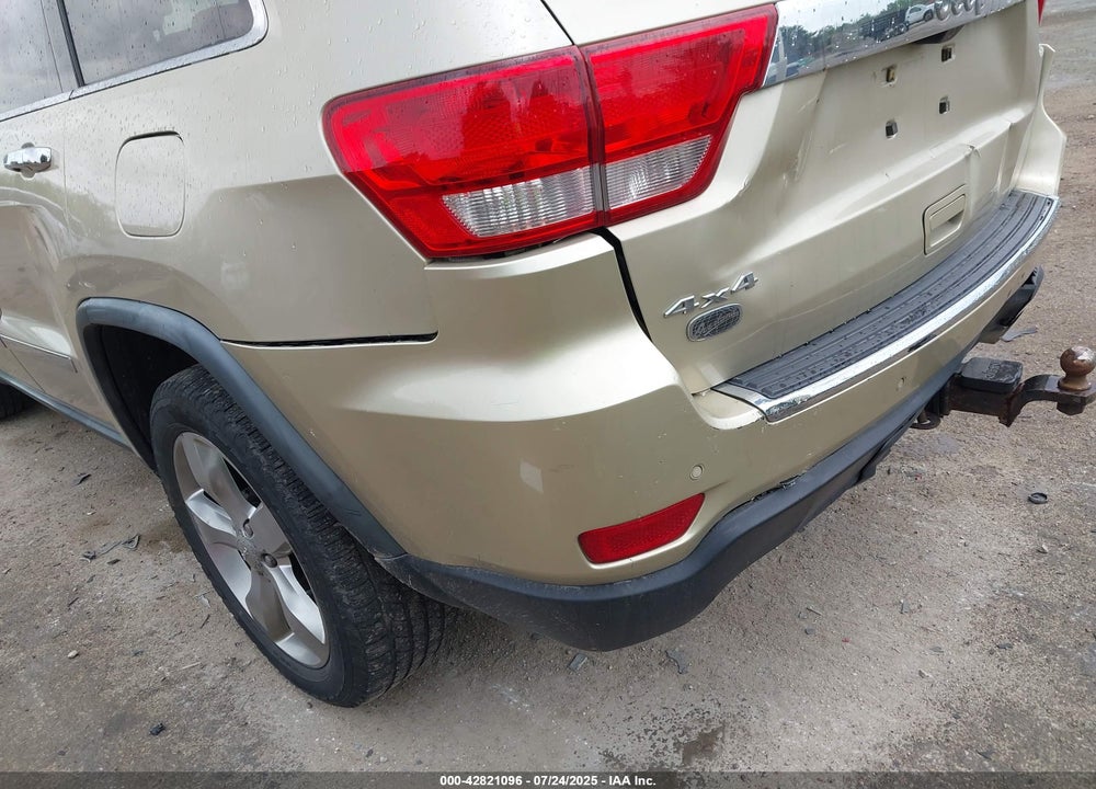 2011 JEEP GRAND CHEROKEE VIN: 1J4RR6GG2BC557619