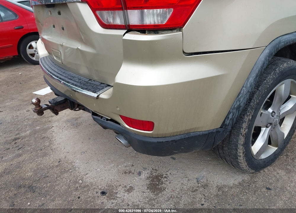 2011 JEEP GRAND CHEROKEE VIN: 1J4RR6GG2BC557619