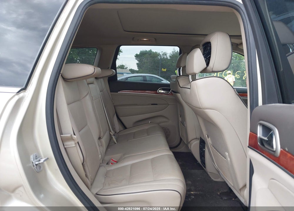 2011 JEEP GRAND CHEROKEE VIN: 1J4RR6GG2BC557619