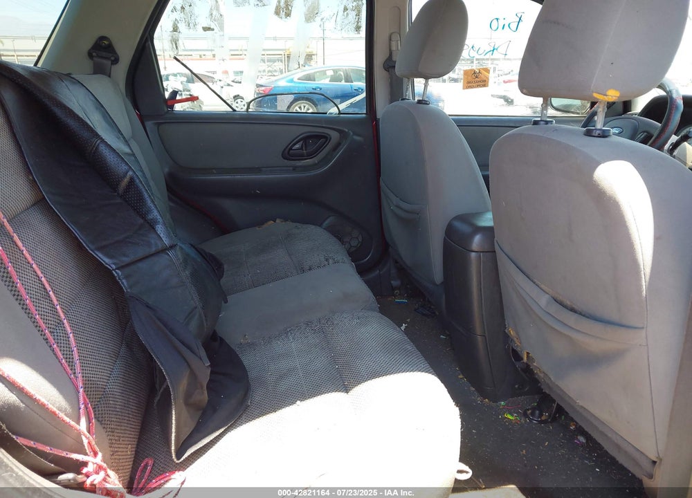 2005 FORD ESCAPE VIN: 1FMYU93125DA22304