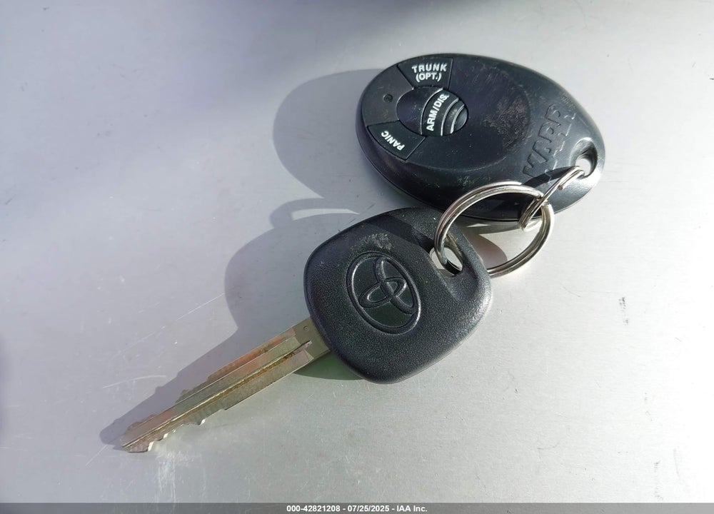 2008 TOYOTA COROLLA VIN: 1NXBR32E48Z975240