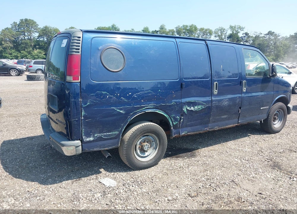 2001 CHEVROLET EXPRESS VIN: 1GCHG35R311153944