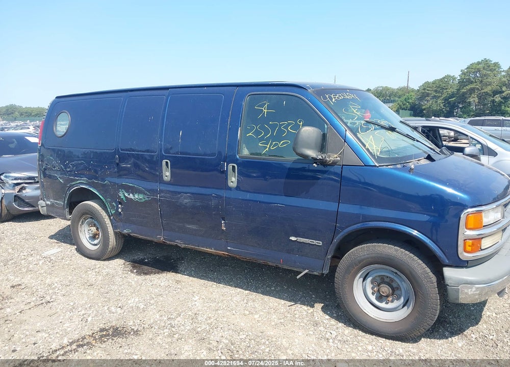 2001 CHEVROLET EXPRESS VIN: 1GCHG35R311153944