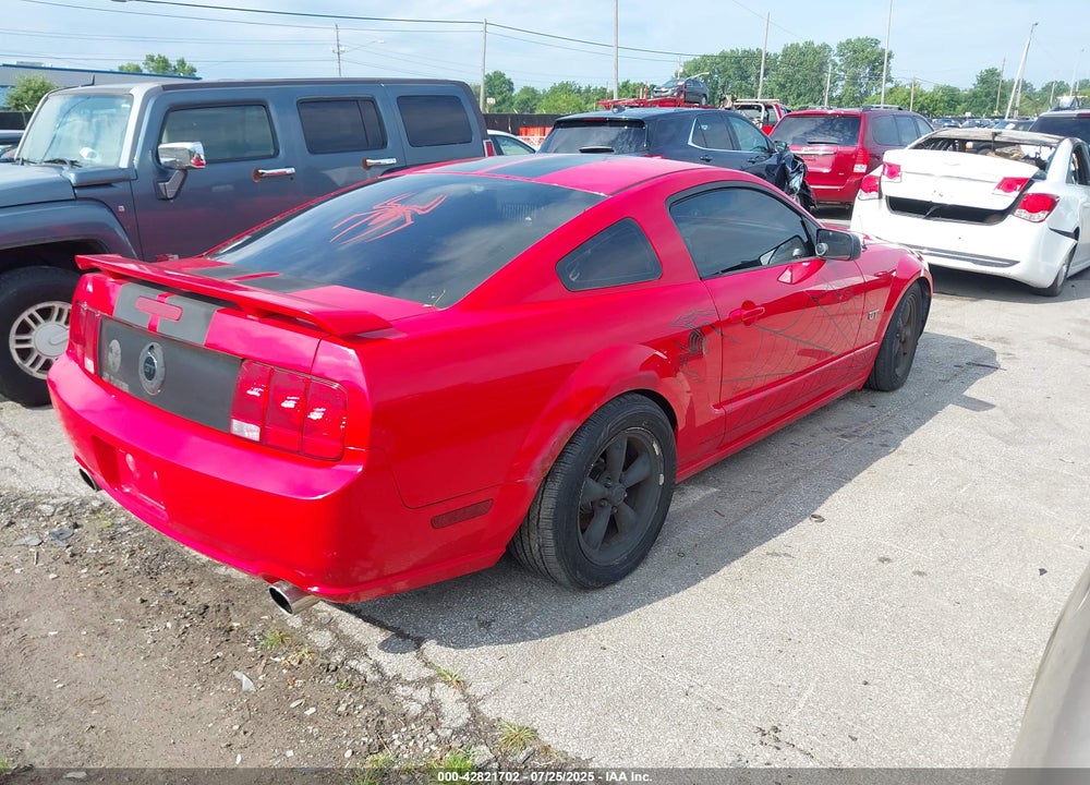 2005 FORD MUSTANG VIN: 1ZVHT82H255226043