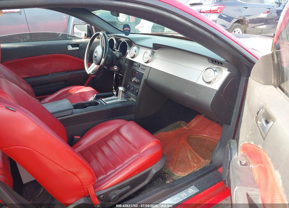 2005 FORD MUSTANG VIN: 1ZVHT82H255226043