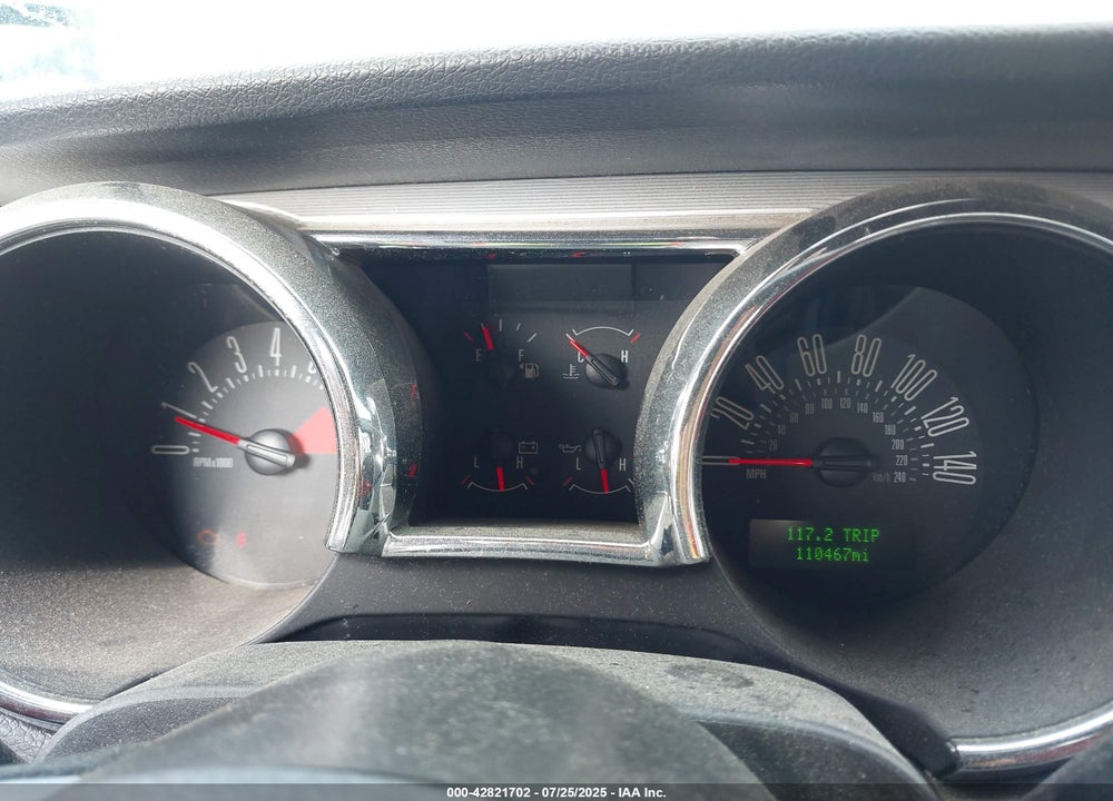 2005 FORD MUSTANG VIN: 1ZVHT82H255226043