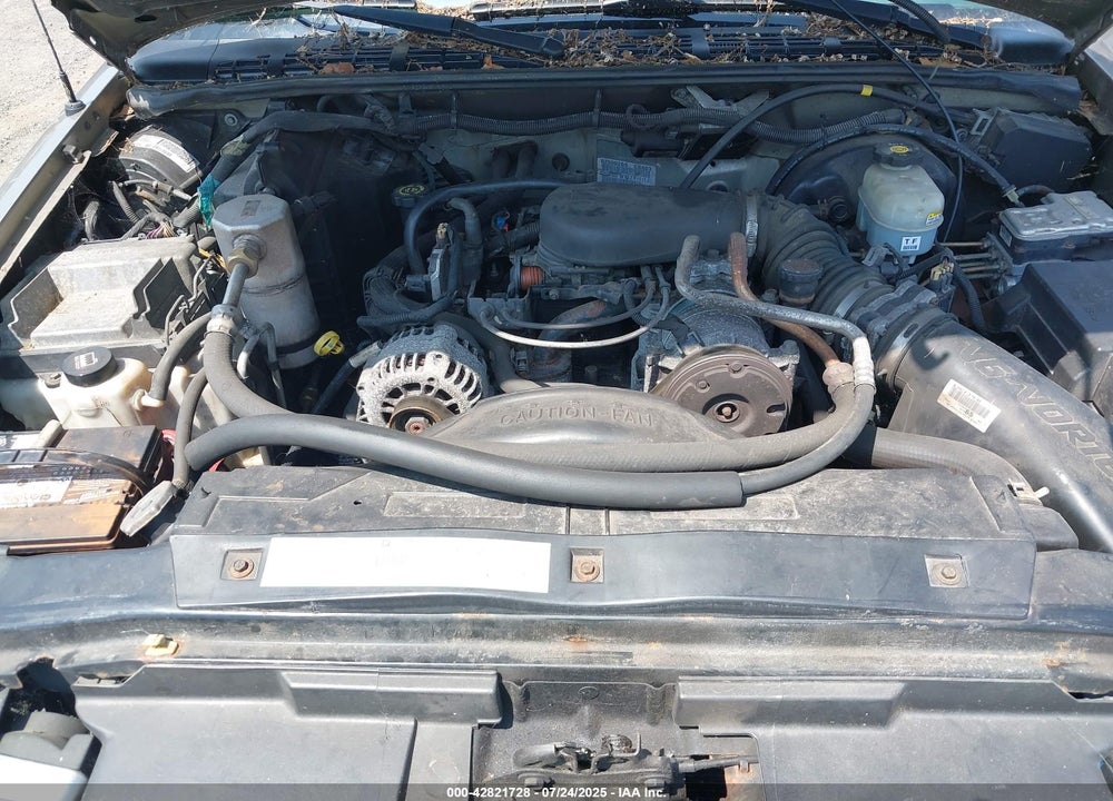 2002 CHEVROLET S-10 LS VIN: 1GCCS14W828238193