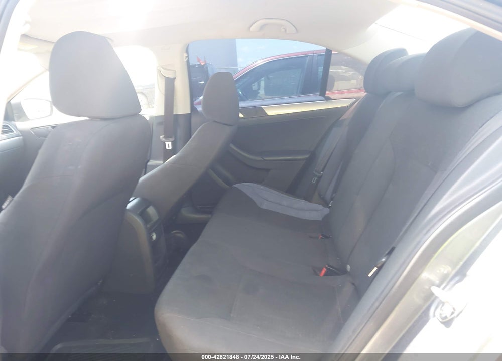 2015 VOLKSWAGEN JETTA VIN: 3VWD17AJ1FM237596
