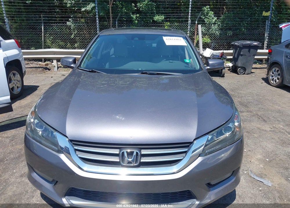 2015 HONDA ACCORD VIN: 1HGCR2F84FA113899