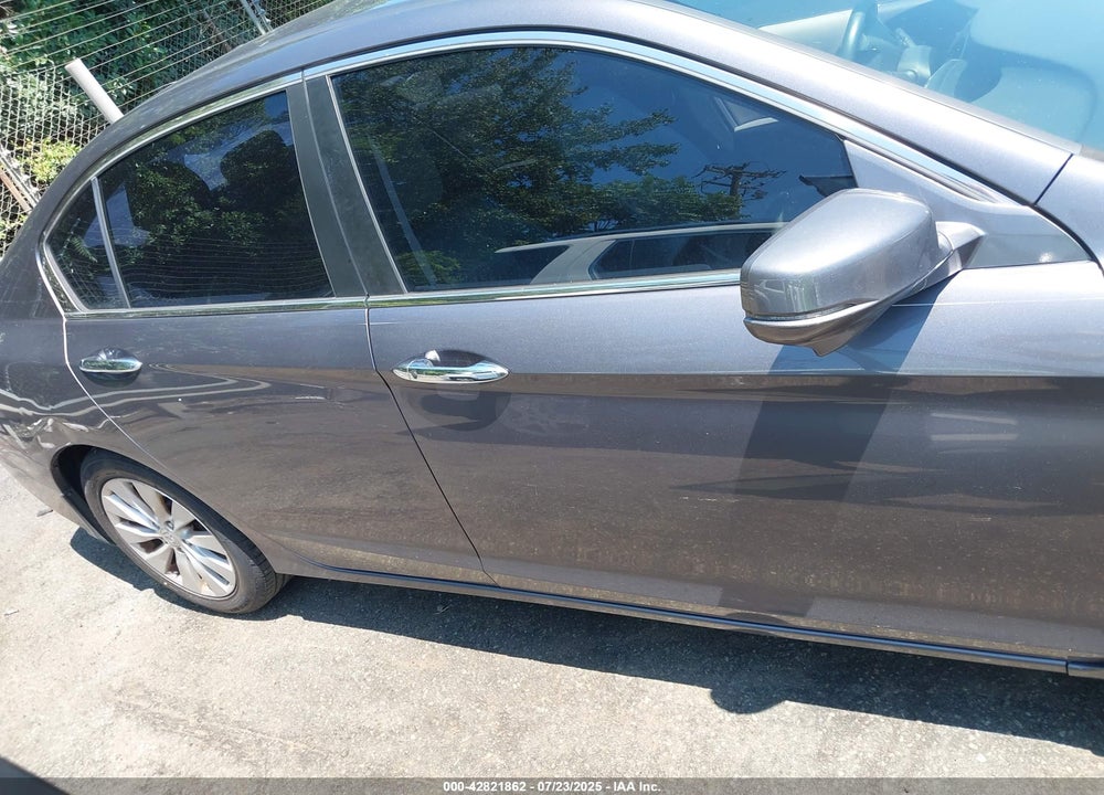 2015 HONDA ACCORD VIN: 1HGCR2F84FA113899