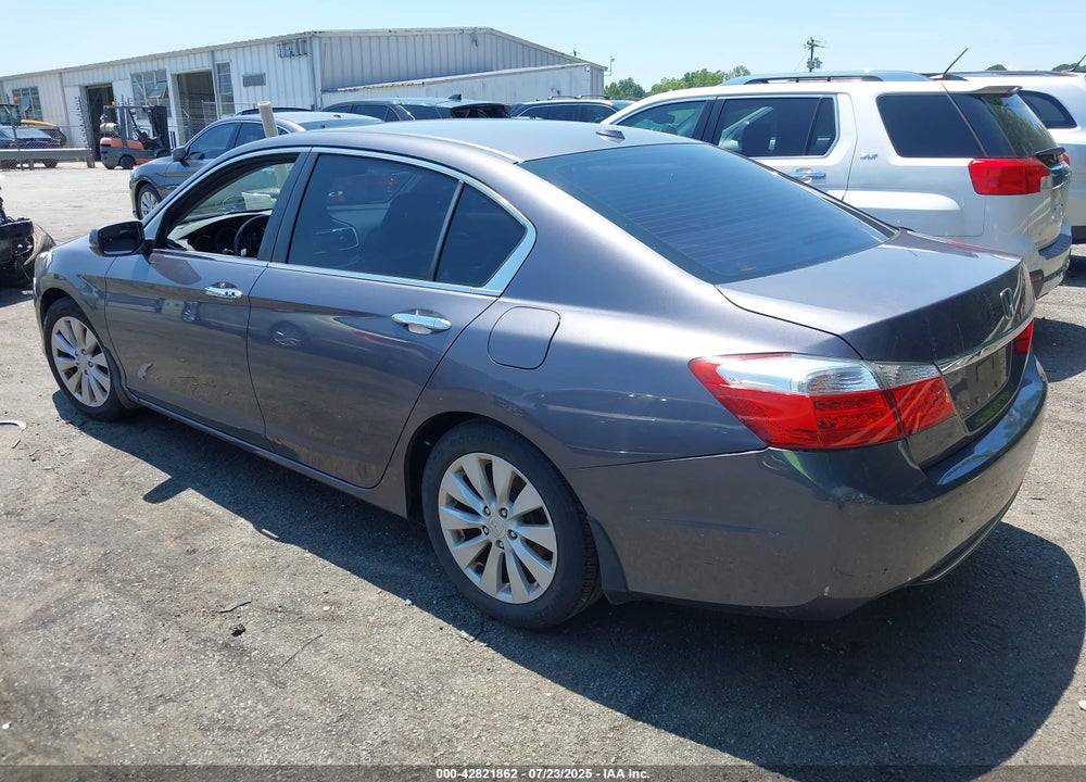 2015 HONDA ACCORD VIN: 1HGCR2F84FA113899