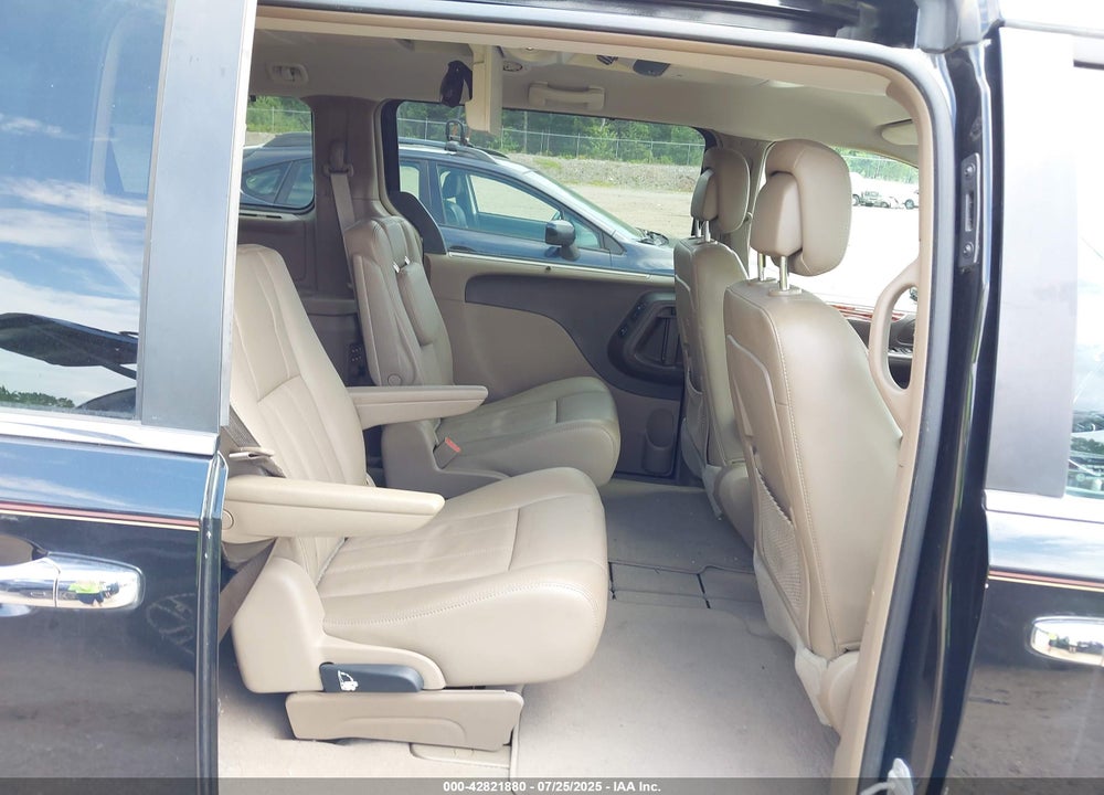 2012 CHRYSLER TOWN & COUNTRY TOURING-L VIN: 2C4RC1CG2CR134077