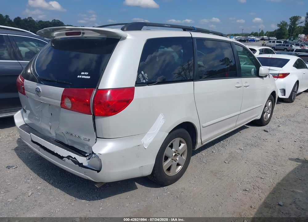 2008 TOYOTA SIENNA XLE VIN: 5TDZK22CX8S193982