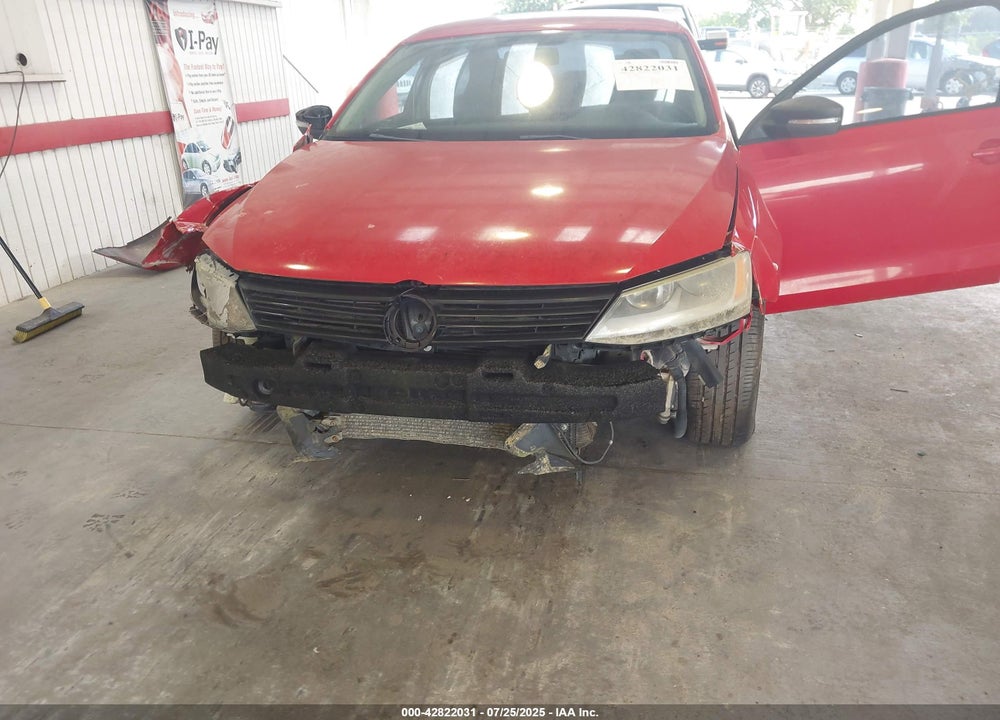 2014 VOLKSWAGEN JETTA VIN: 3VWD17AJ0EM210565