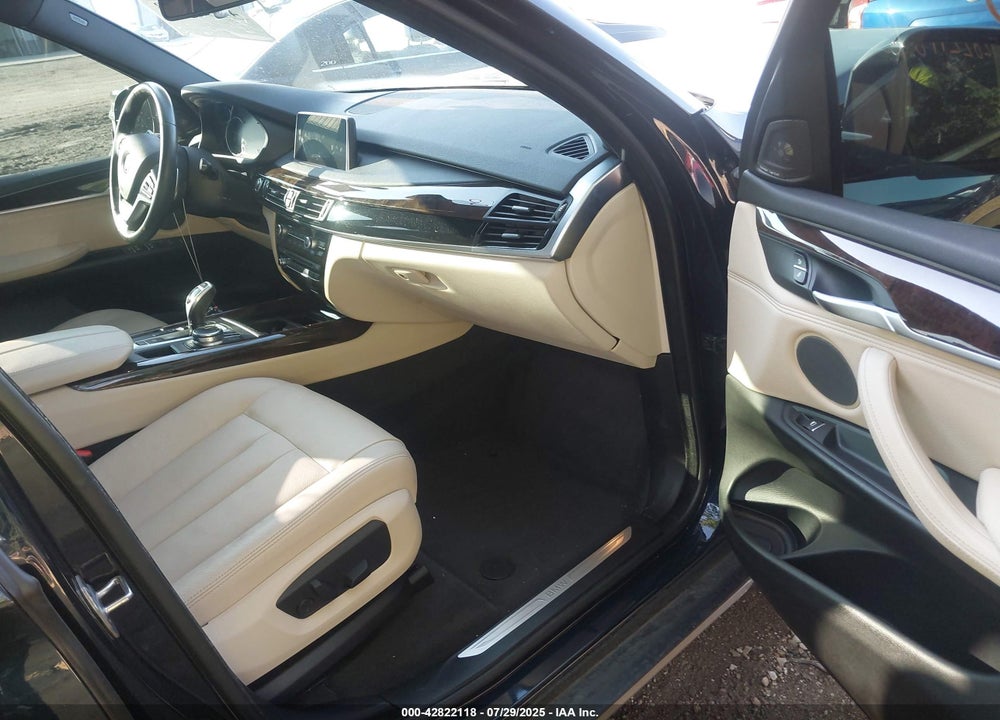 2018 BMW X5 VIN: 5UXKR0C52J0X84395