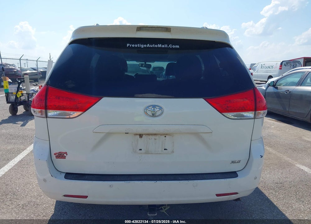 2013 TOYOTA SIENNA VIN: 5TDYK3DC5DS327564