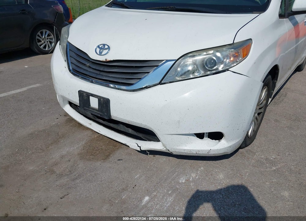2013 TOYOTA SIENNA VIN: 5TDYK3DC5DS327564
