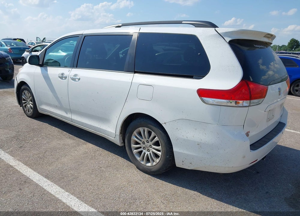 2013 TOYOTA SIENNA VIN: 5TDYK3DC5DS327564