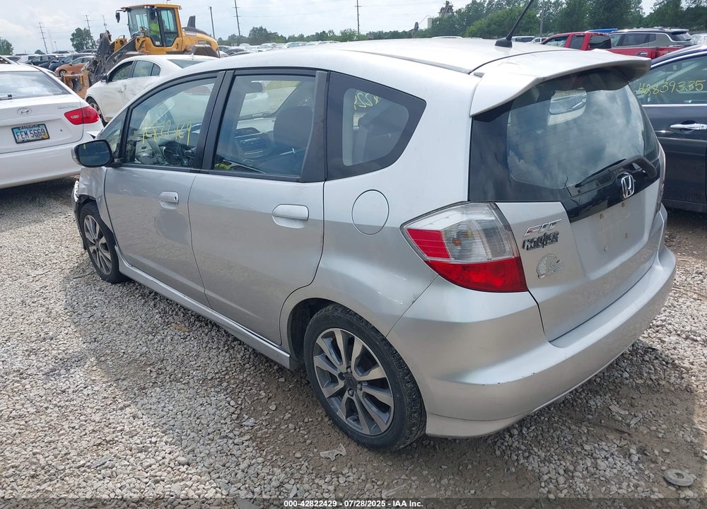 2012 HONDA FIT VIN: JHMGE8H59CC011661
