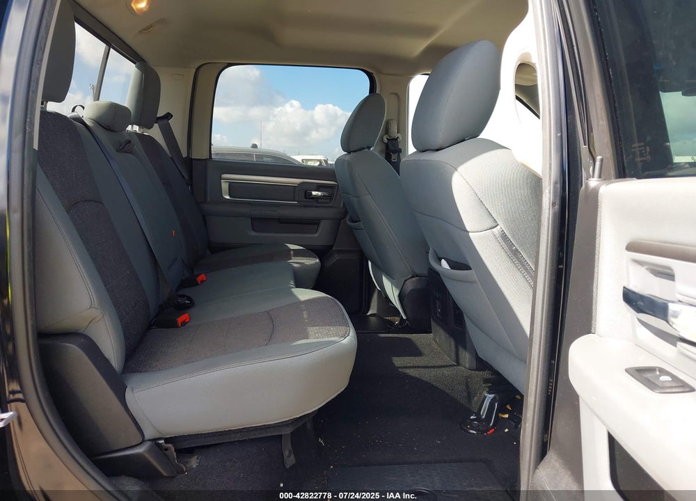 2015 RAM 1500 VIN: 1C6RR6LT0FS583213