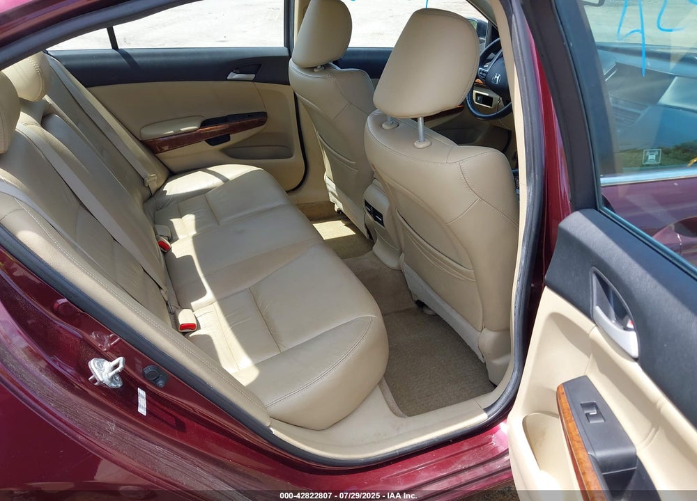 2011 HONDA ACCORD 2.4 EX-L VIN: 1HGCP2F84BA148670