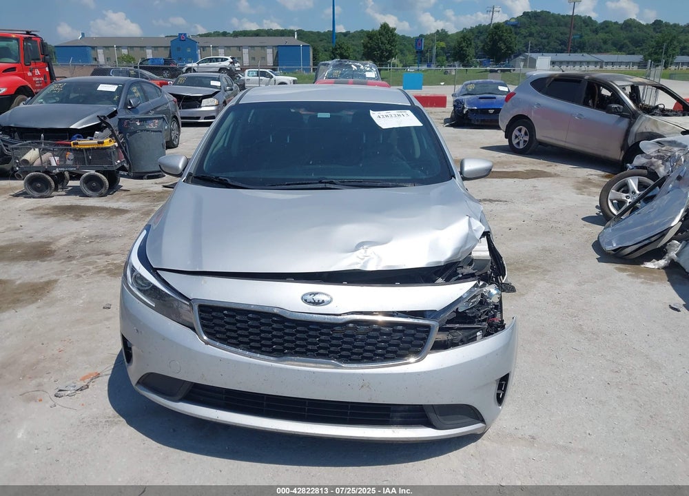 2017 KIA FORTE VIN: 3KPFK4A70HE078384
