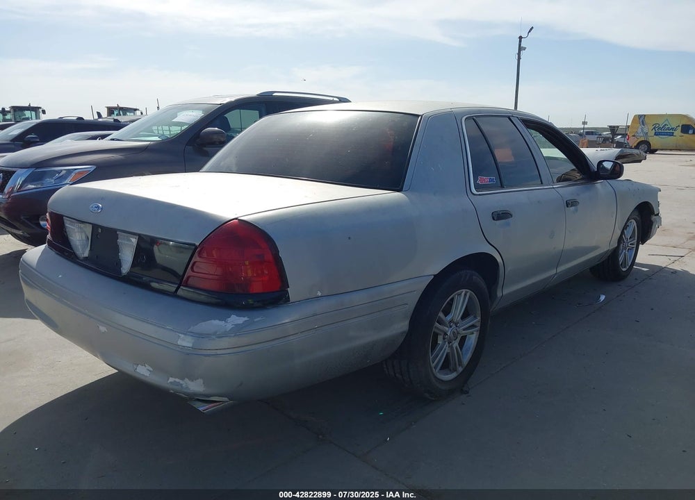 2011 FORD CROWN VICTORIA VIN: 2FABP7BV2BX157318