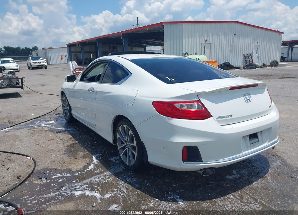 2015 HONDA ACCORD VIN: 1HGCT2B85FA000650