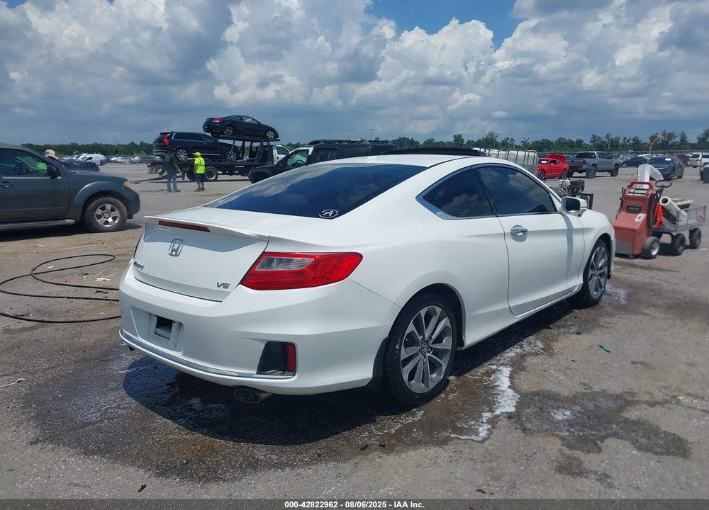 2015 HONDA ACCORD VIN: 1HGCT2B85FA000650