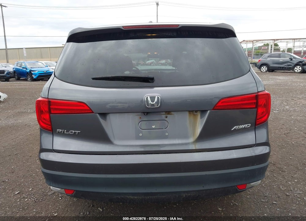 2018 HONDA PILOT VIN: 5FNYF6H30JB023977
