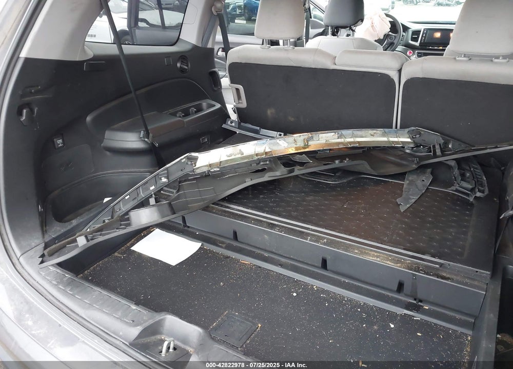 2018 HONDA PILOT VIN: 5FNYF6H30JB023977