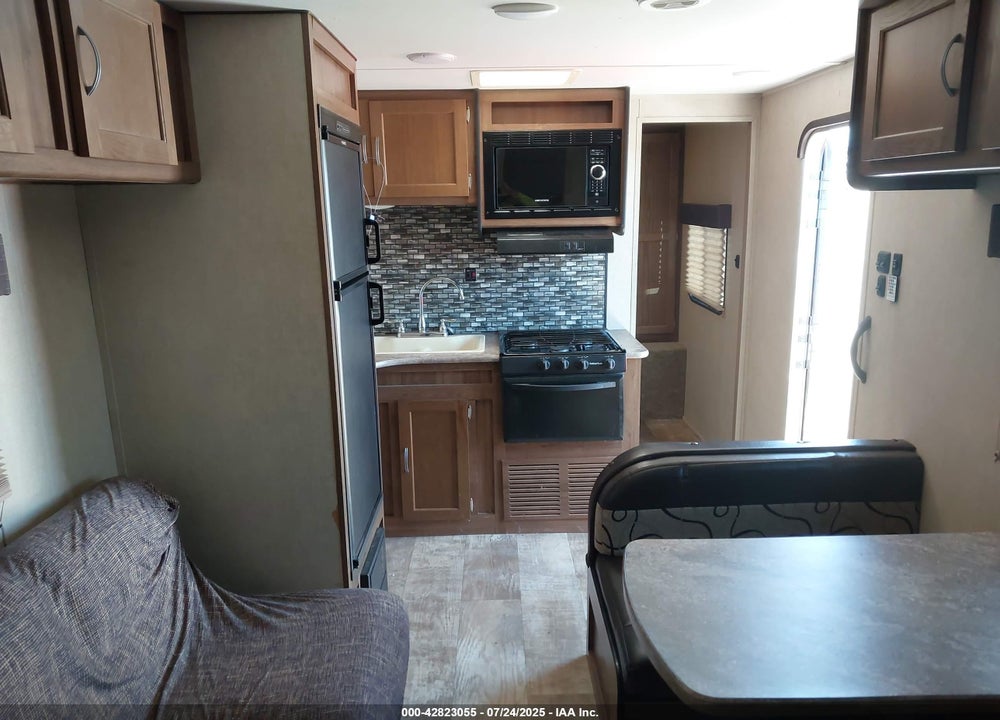 2018 GULFSTREAM OTHER VIN: 1NL1G3026J1128588