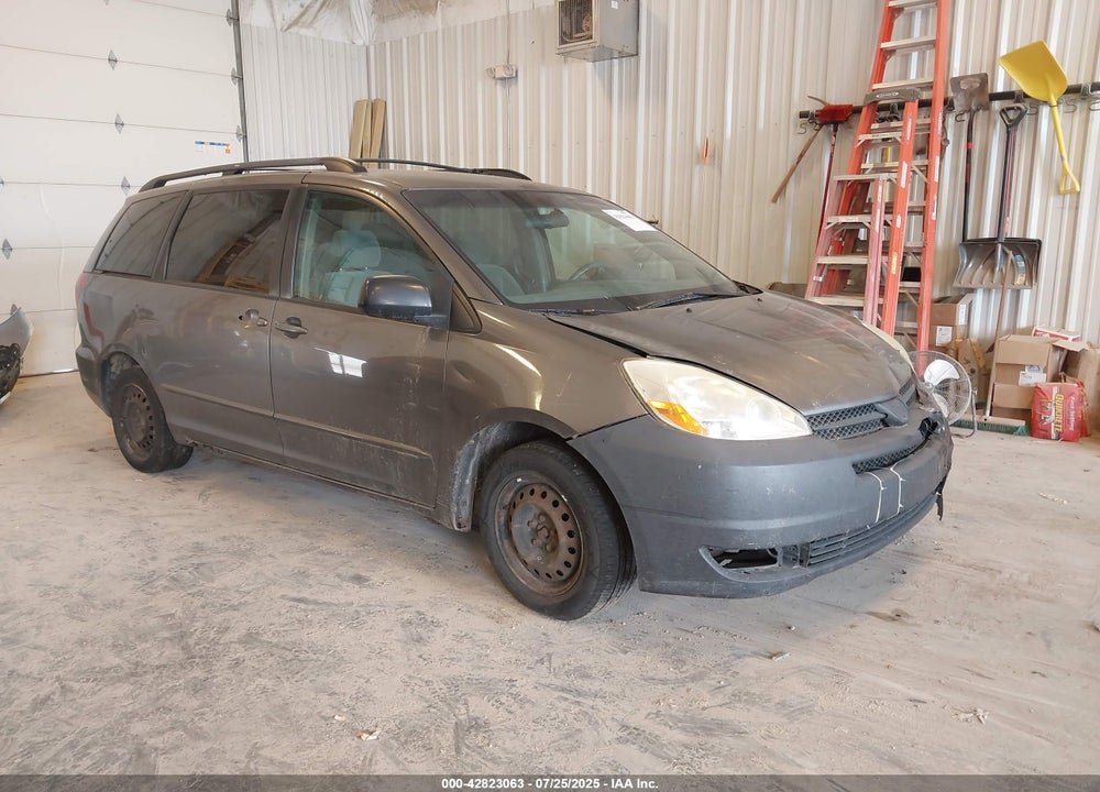 2004 TOYOTA SIENNA VIN: 5TDZA23C14S156931