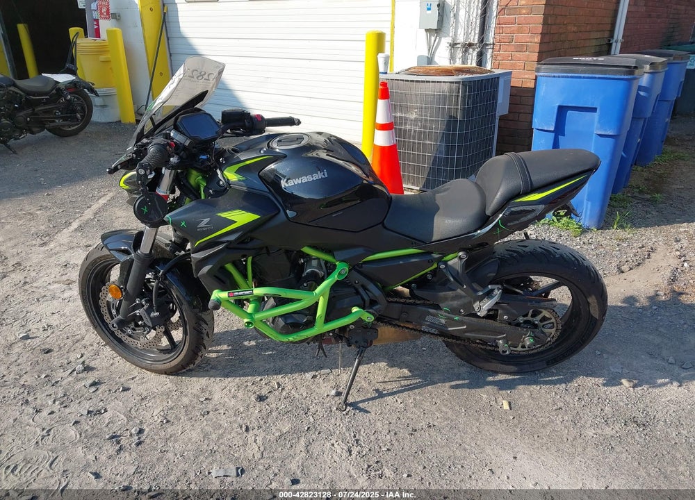2022 KAWASAKI ER650 L VIN: ML5EREL19NDA75967