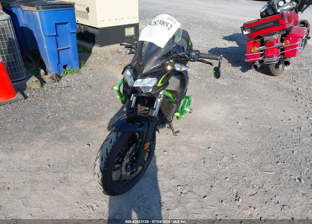 2022 KAWASAKI ER650 L VIN: ML5EREL19NDA75967