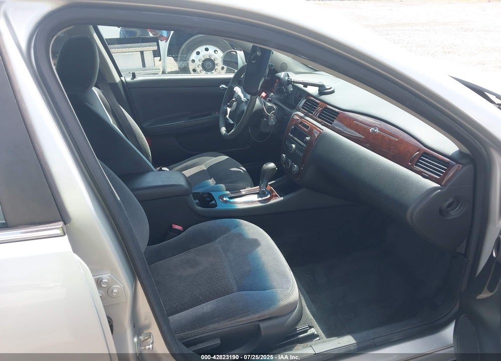 2011 CHEVROLET IMPALA VIN: 2G1WA5EK7B1103818