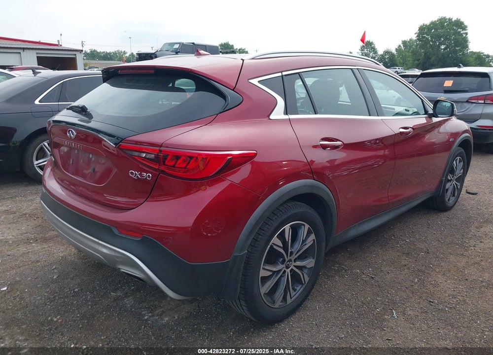 2017 INFINITI QX30 VIN: SJKCH5CR5HA027503