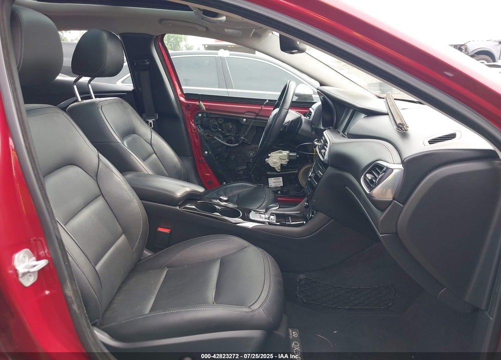 2017 INFINITI QX30 VIN: SJKCH5CR5HA027503