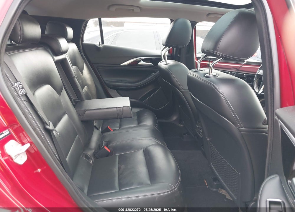 2017 INFINITI QX30 VIN: SJKCH5CR5HA027503
