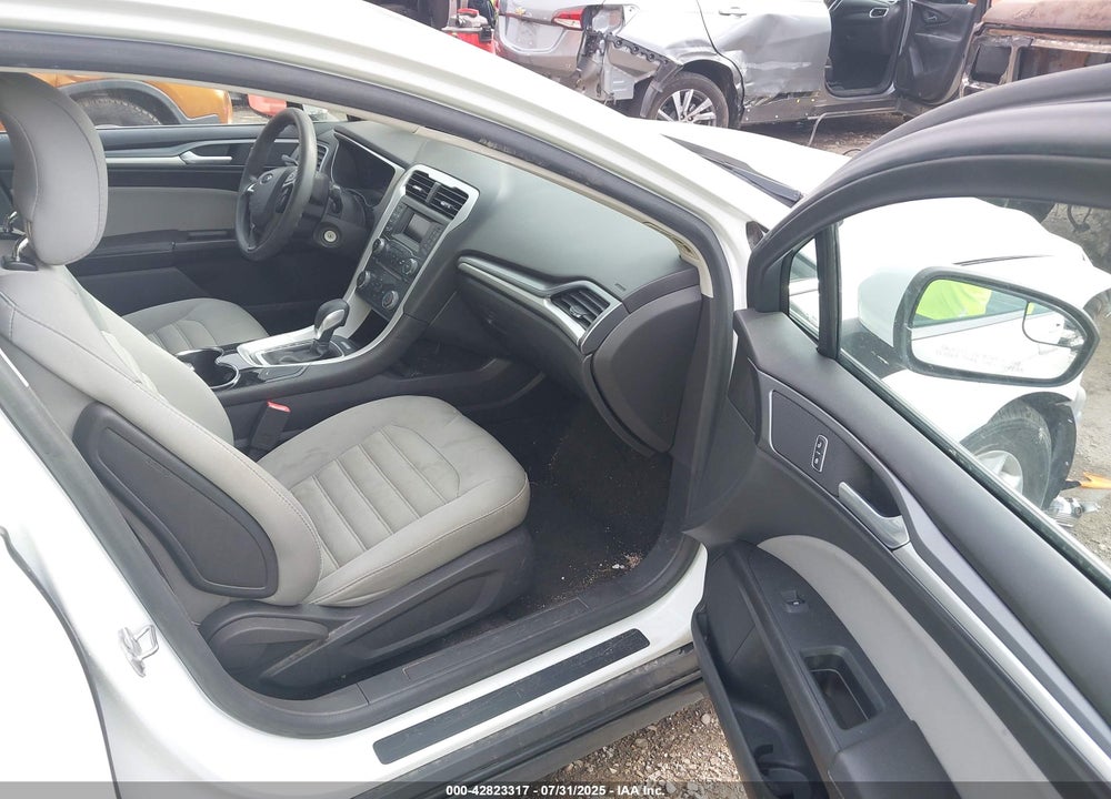 2015 FORD FUSION VIN: 1FA6P0G76F5105104