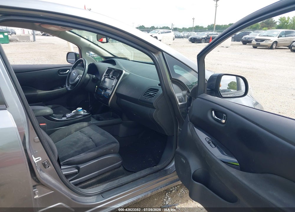 2016 NISSAN LEAF SV VIN: 1N4BZ0CP5GC308013