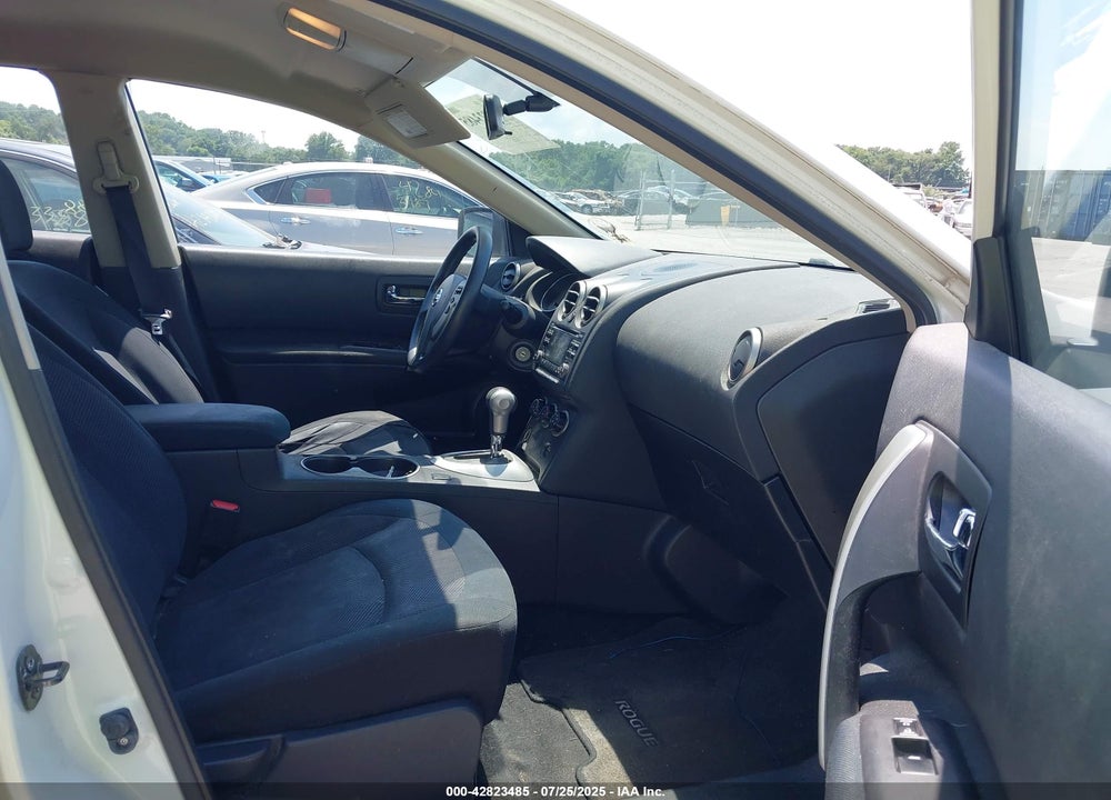 2014 NISSAN ROGUE SELECT S VIN: JN8AS5MT9EW615722