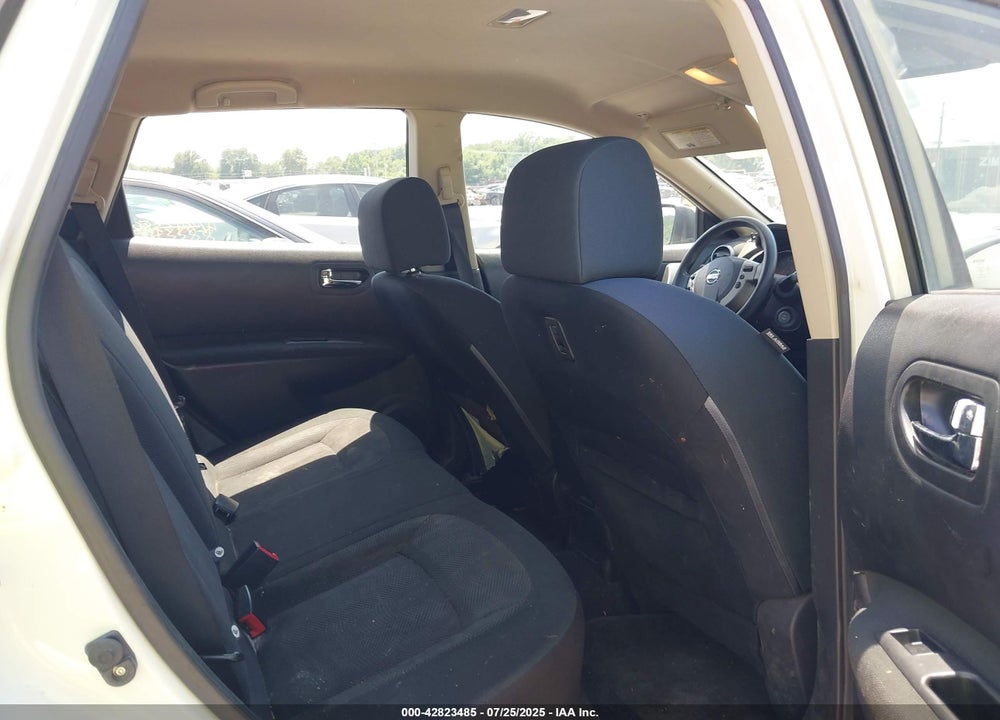 2014 NISSAN ROGUE SELECT S VIN: JN8AS5MT9EW615722
