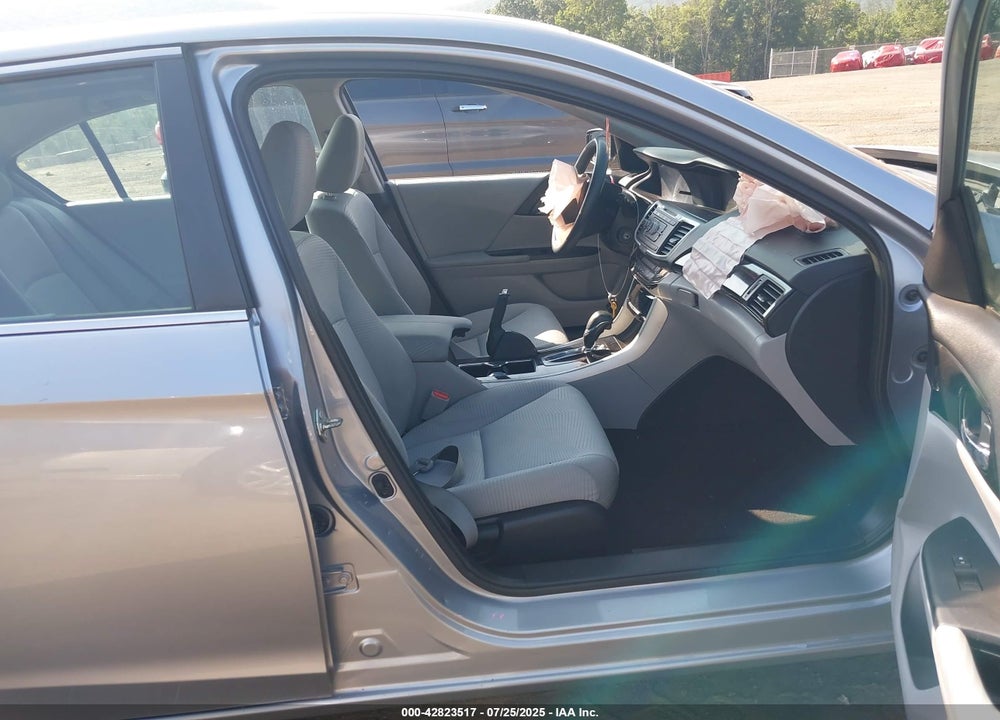 2017 HONDA ACCORD VIN: 1HGCR2F32HA124312
