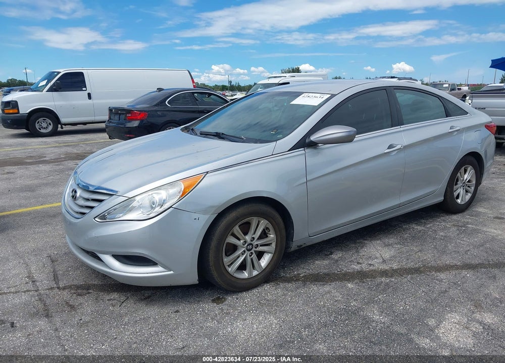 2013 HYUNDAI SONATA VIN: 5NPEB4AC2DH676345