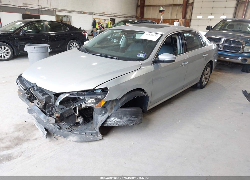 2013 VOLKSWAGEN PASSAT VIN: 1VWBP7A35DC029940