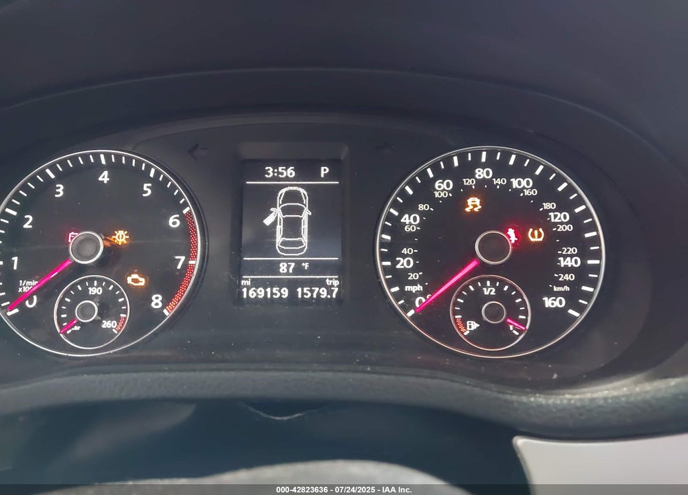 2013 VOLKSWAGEN PASSAT VIN: 1VWBP7A35DC029940