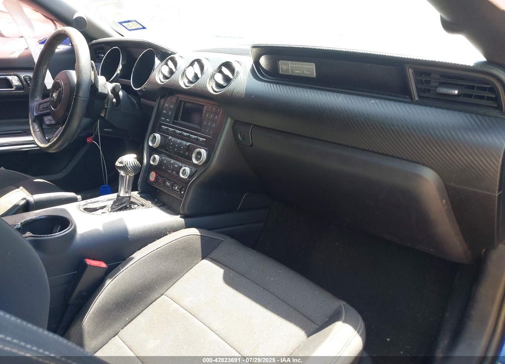 2016 FORD MUSTANG V6 VIN: 1FA6P8AM8G5303682